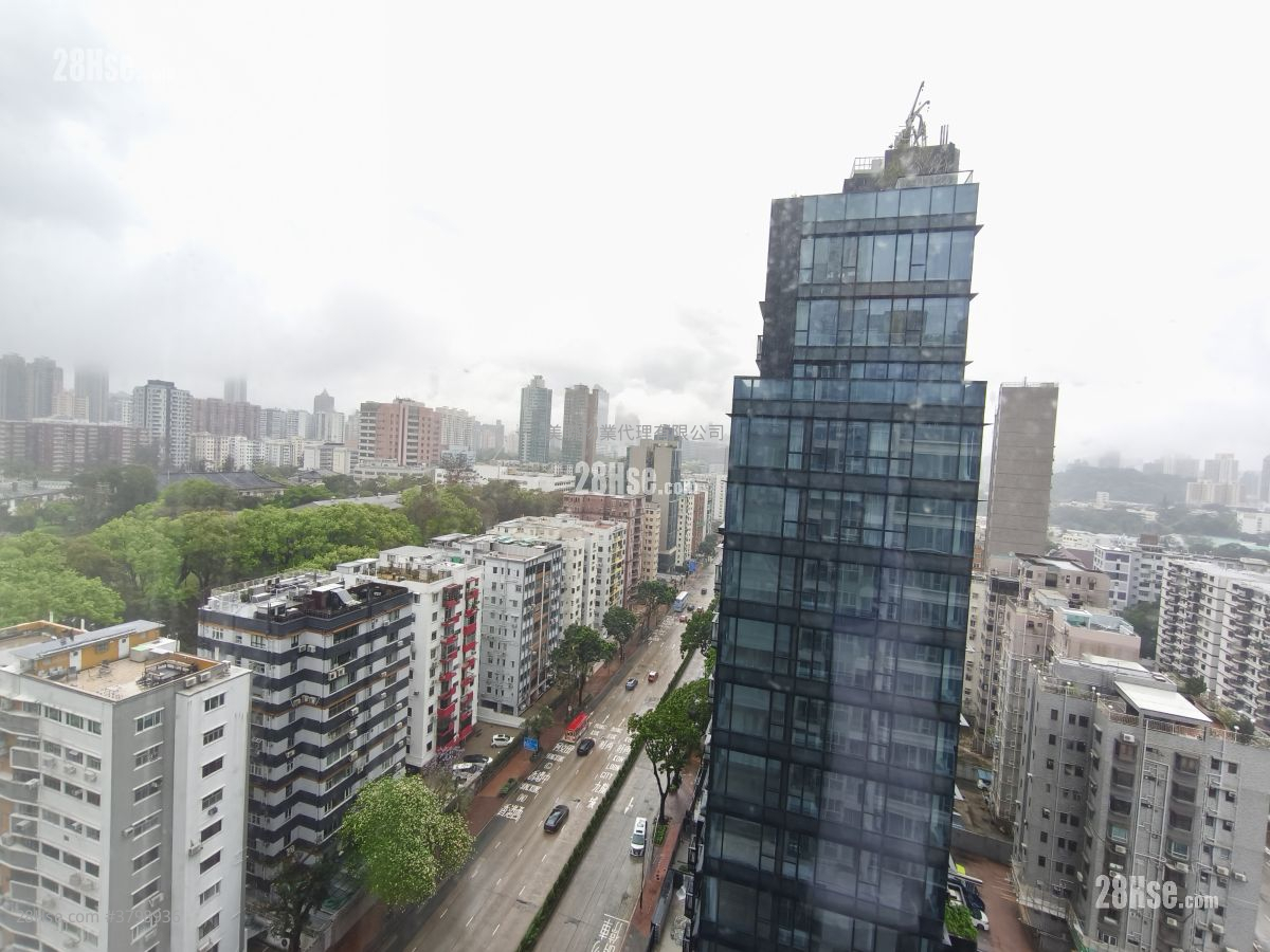 8 Lasalle Rental 3 Bedrooms , 3 Bathrooms 1,020 ft²