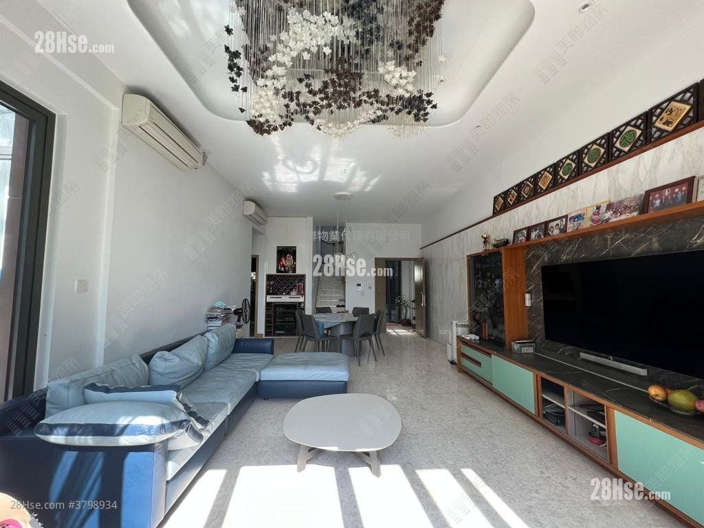 天晋 售盘 5+ 房 , 4 浴室 1,570 平方尺