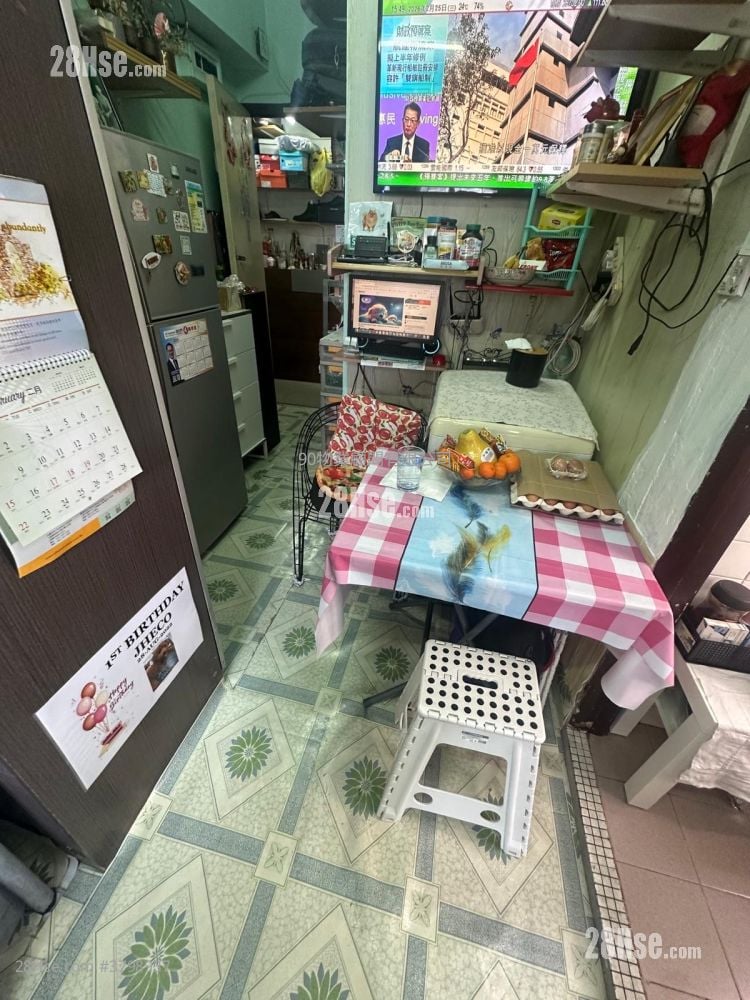 美新楼 售盘 328 平方尺