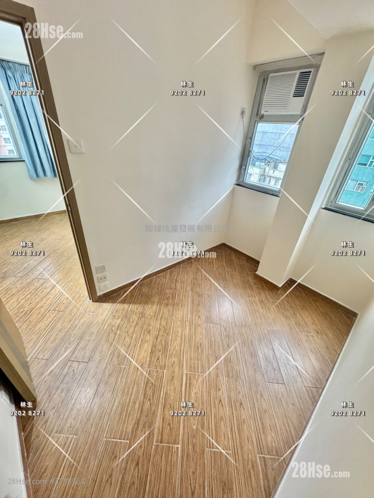 Pat Chun Mansion Sell 2 Bedrooms , 1 Bathroom 246 ft²