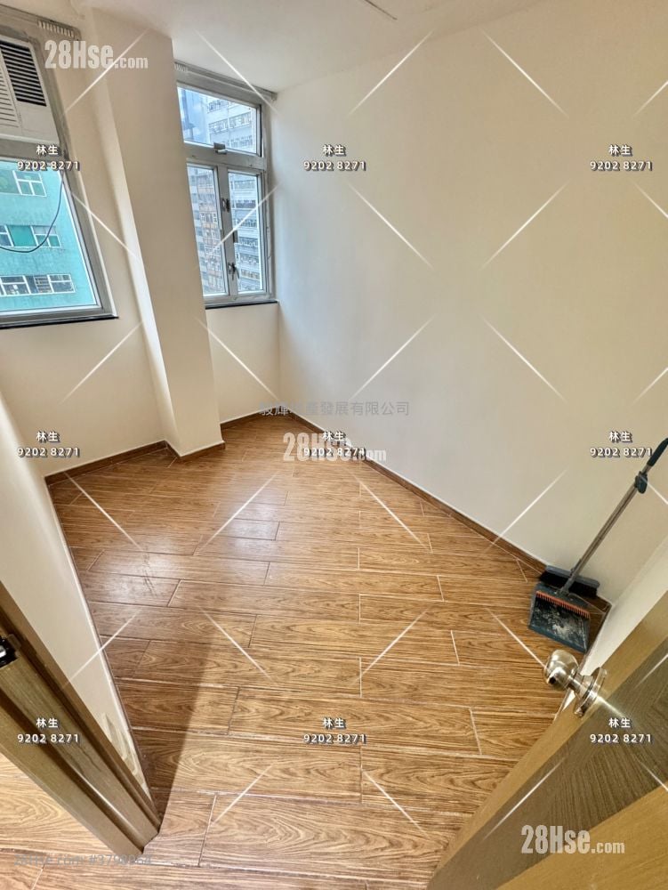 Pat Chun Mansion Sell 2 Bedrooms , 1 Bathroom 246 ft²