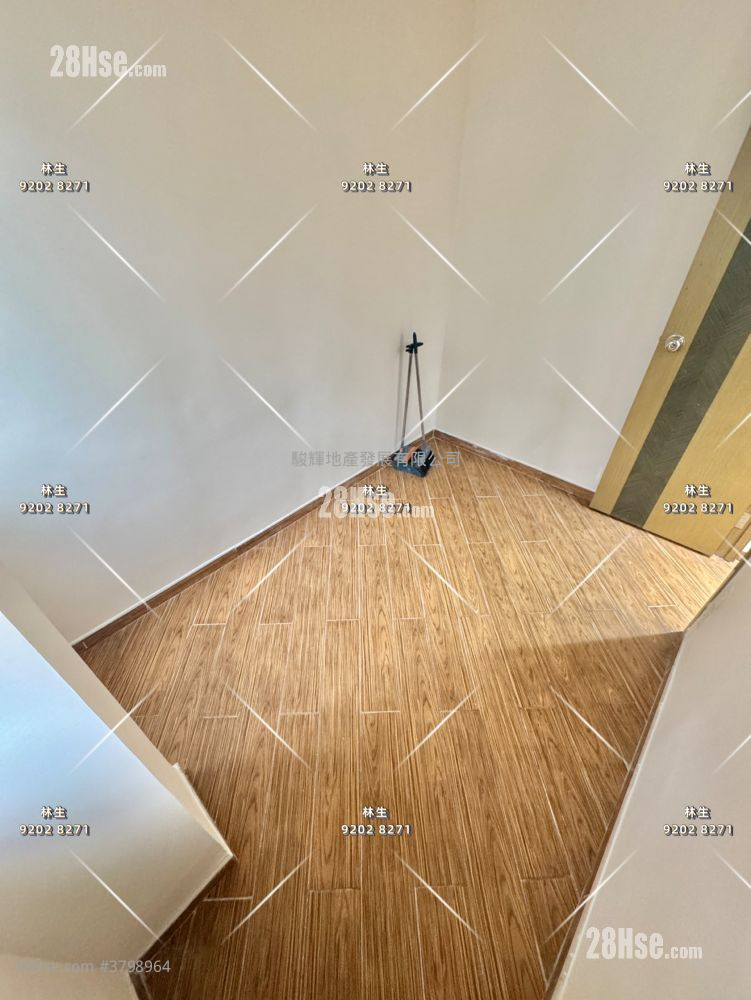 Pat Chun Mansion Sell 2 Bedrooms , 1 Bathroom 246 ft²