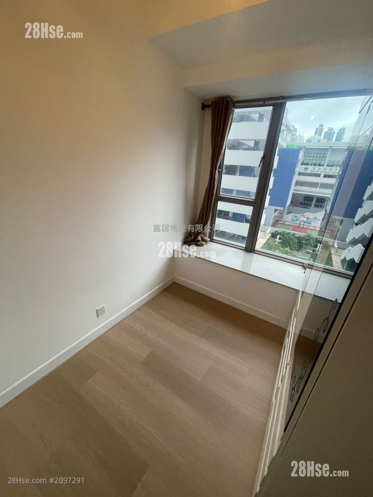 Residence 228 Sell 3 Bedrooms , 1 Bathroom 543 ft²