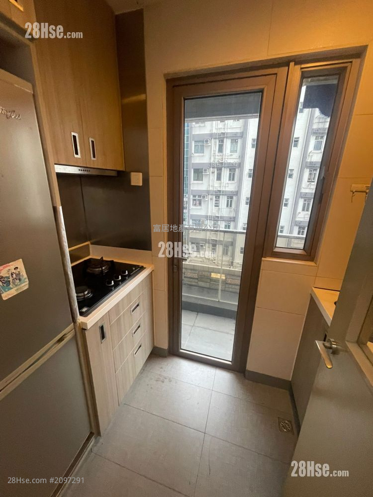 Residence 228 Sell 3 Bedrooms , 1 Bathroom 543 ft²