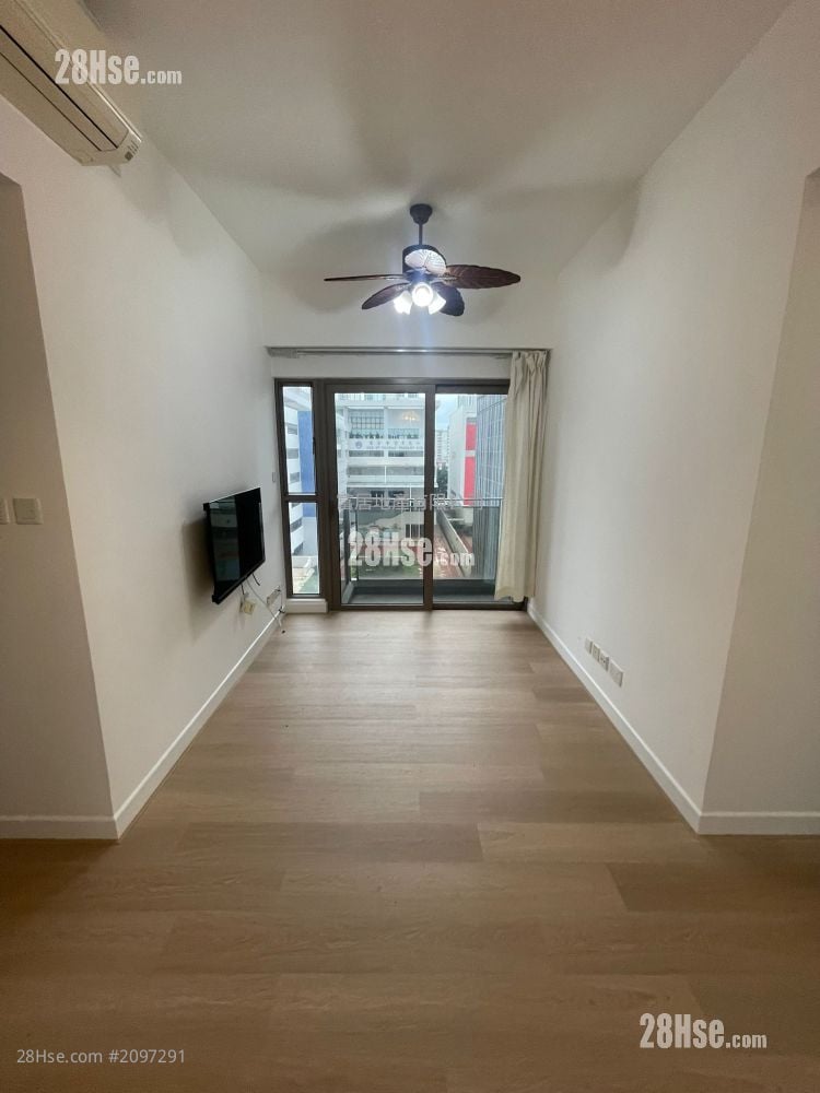 Residence 228 Sell 3 Bedrooms , 1 Bathroom 543 ft²