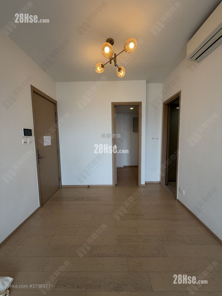 LP6 售盘 4 房 , 2 浴室 728 平方尺