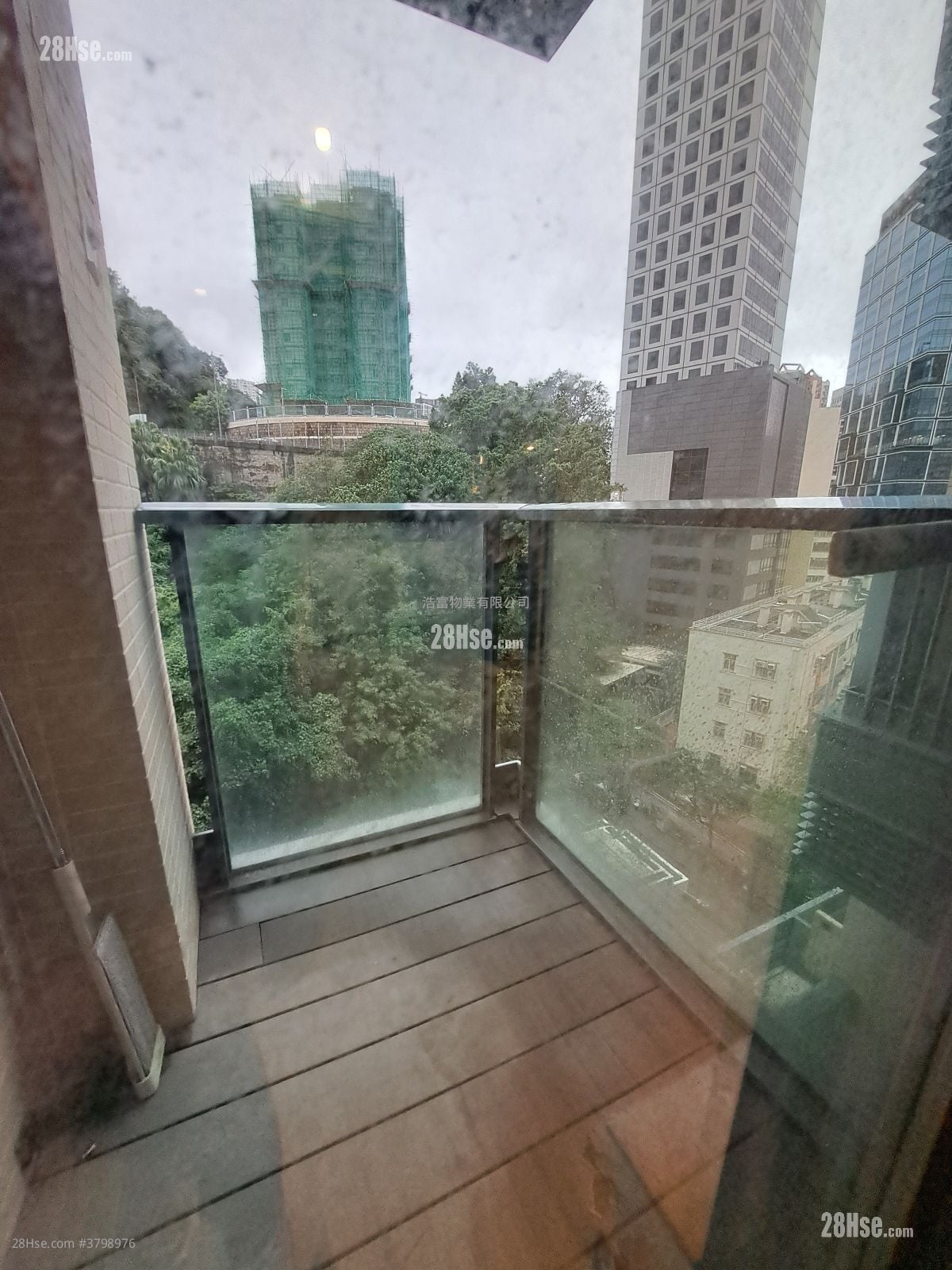 君豪峰 租盘 1 房 , 1 浴室 293 平方尺