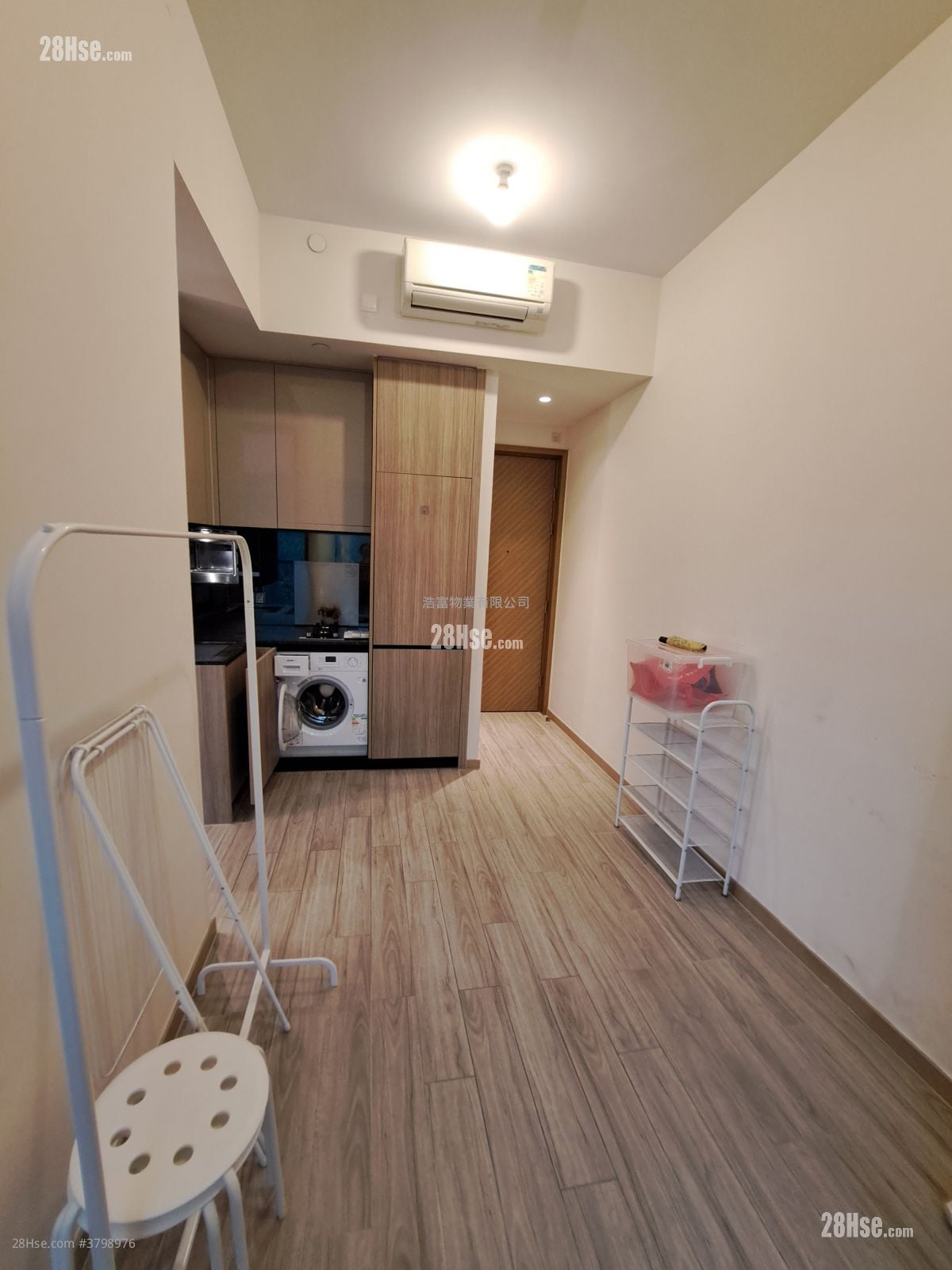 君豪峰 租盘 1 房 , 1 浴室 293 平方尺