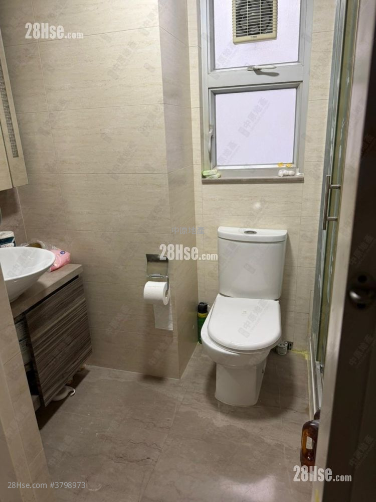 Festival City Sell 3 Bedrooms , 2 Bathrooms 757 ft²