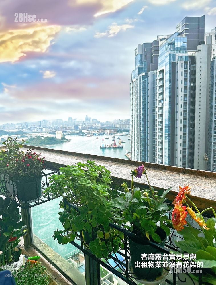 View: One Silversea Sell 3 Bedrooms , 2 Bathrooms 665 ft²