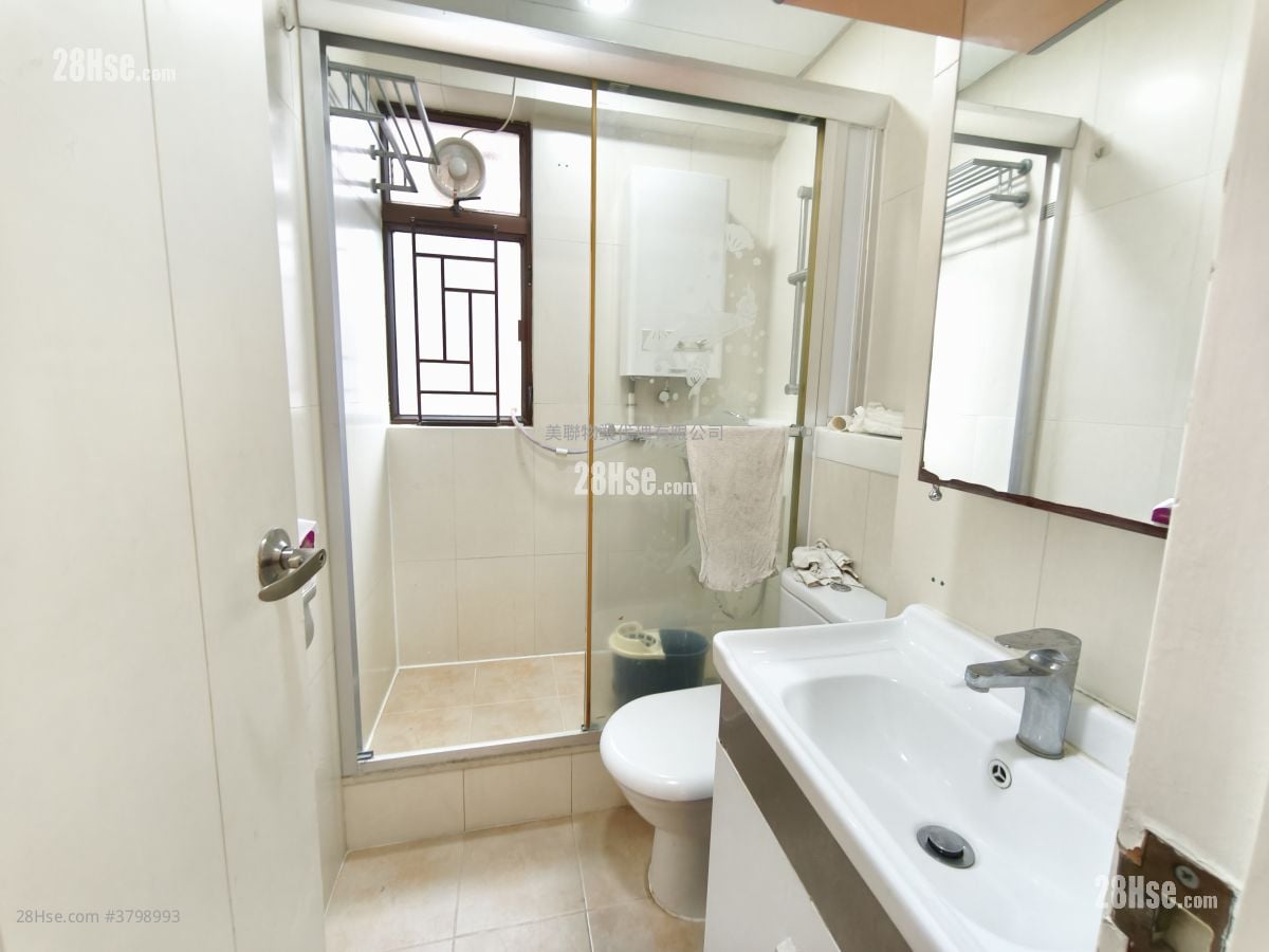 Parc Oasis Sell 3 Bedrooms , 2 Bathrooms 652 ft²