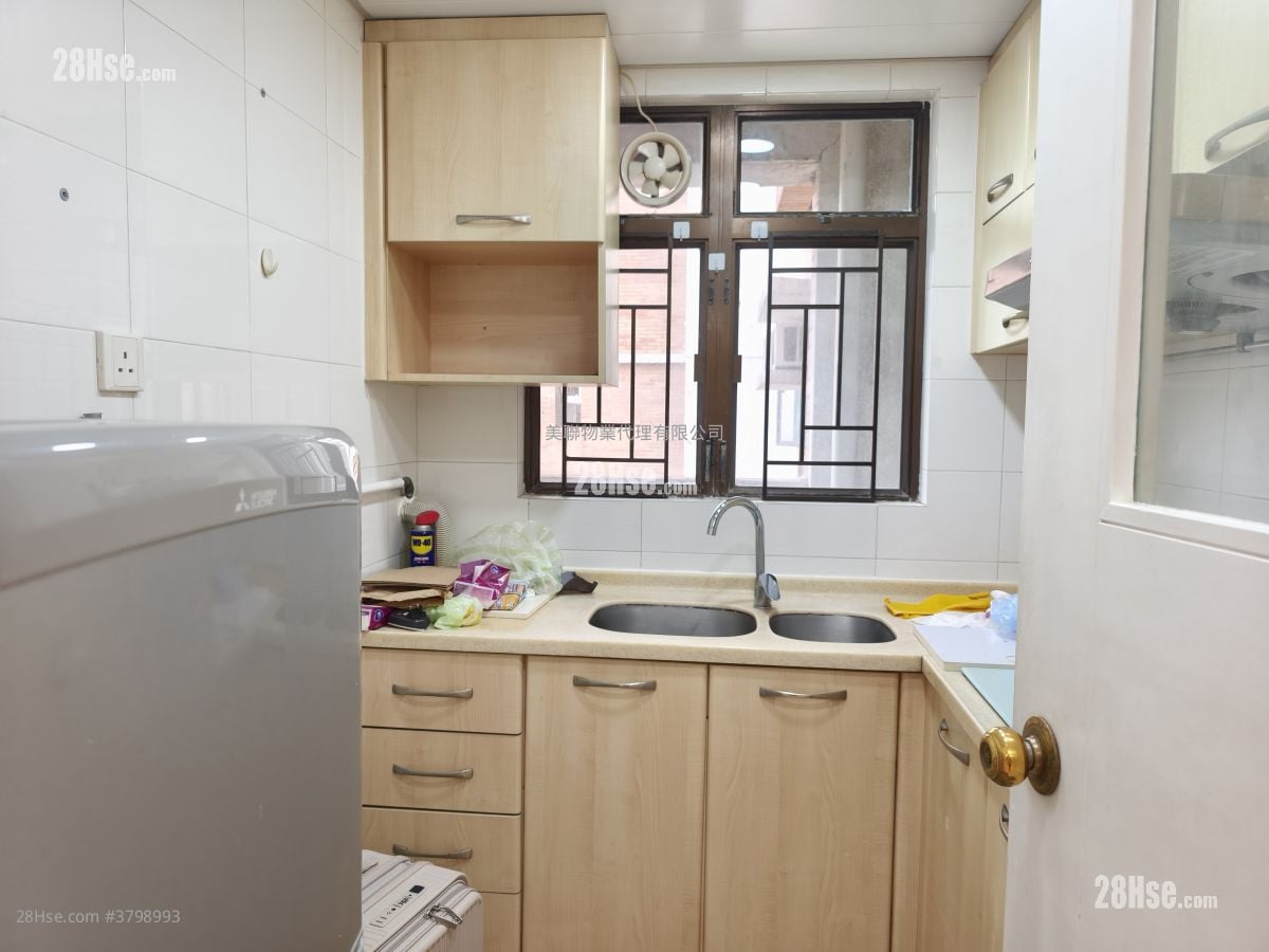 Parc Oasis Sell 3 Bedrooms , 2 Bathrooms 652 ft²