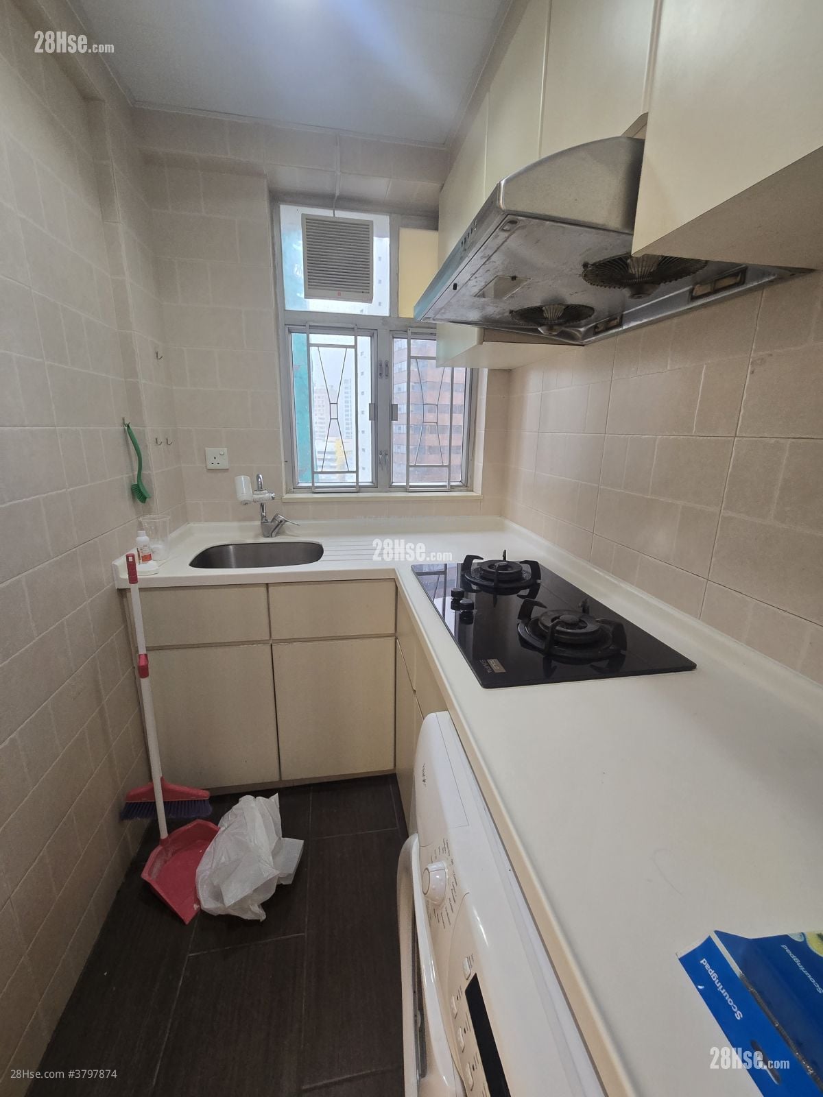 Kwong Sang Hong Building Rental 2 Bedrooms , 1 Bathroom 490 ft²