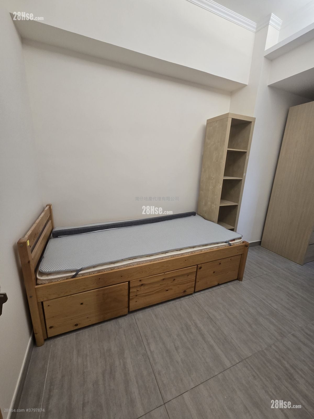 Kwong Sang Hong Building Rental 2 Bedrooms , 1 Bathroom 490 ft²