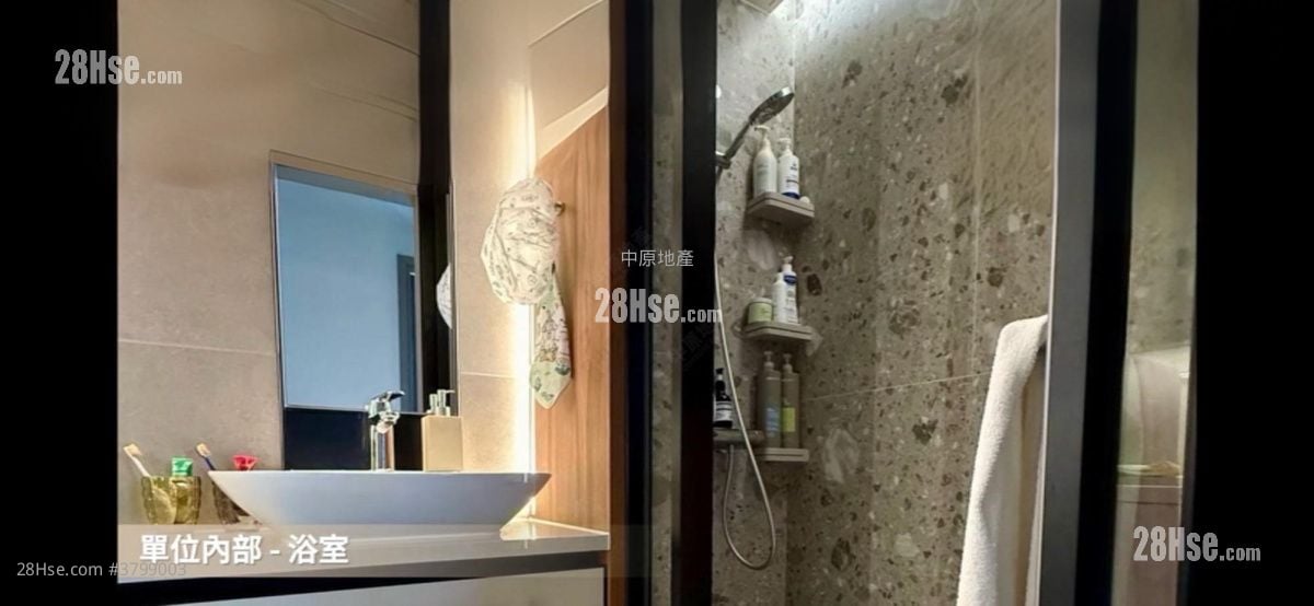 Silicon Hill Sell 3 Bedrooms 531 ft²