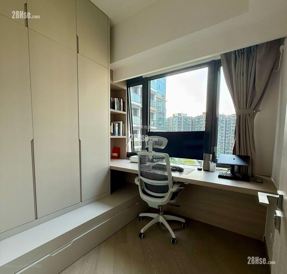 Silicon Hill Sell 3 Bedrooms 531 ft²