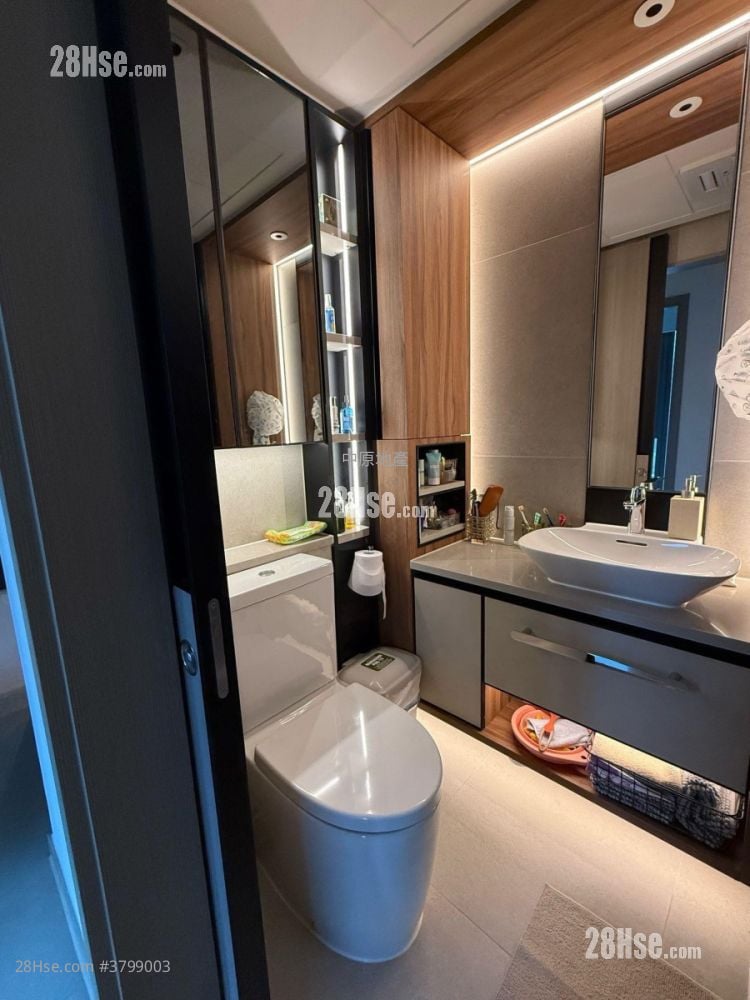 Silicon Hill Sell 3 Bedrooms 531 ft²