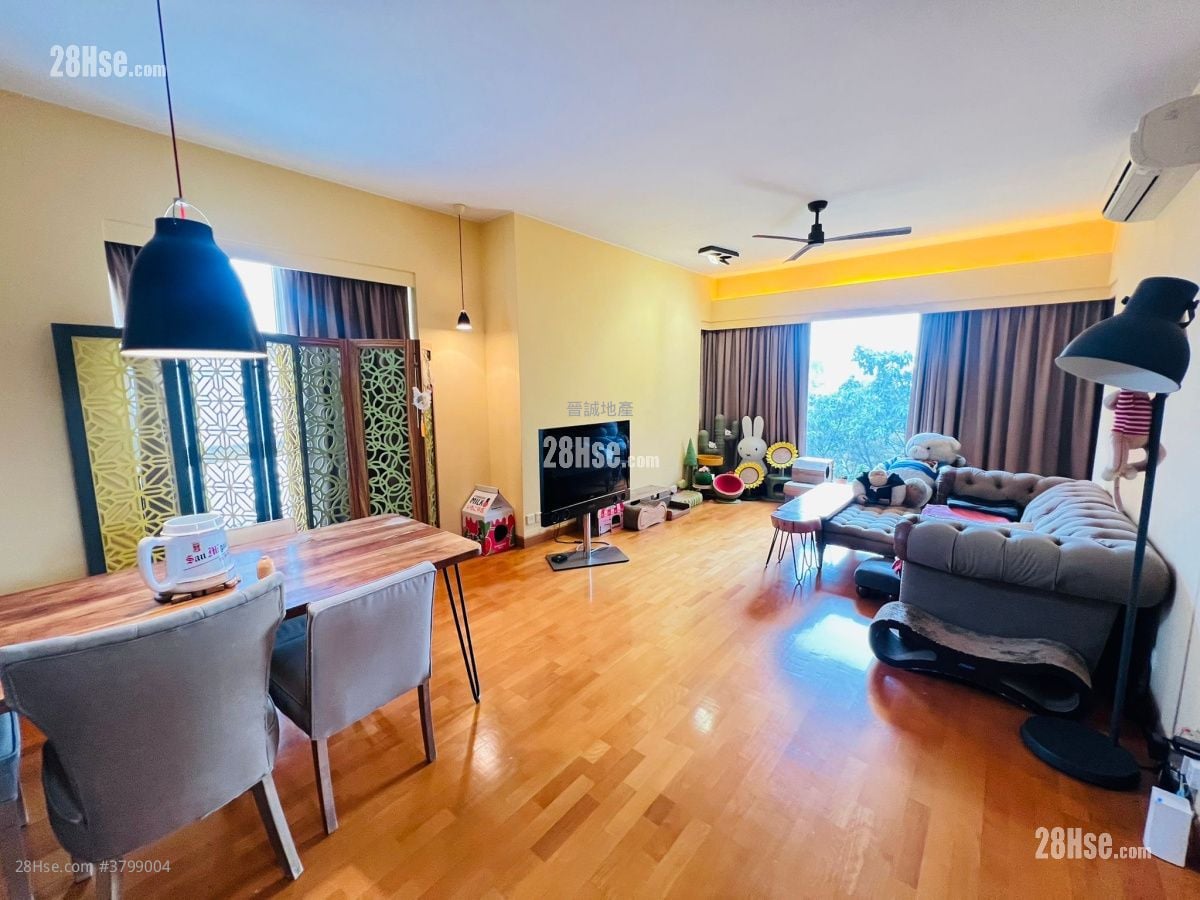 Palm Beach Sell 3 Bedrooms , 2 Bathrooms 1,556 ft²