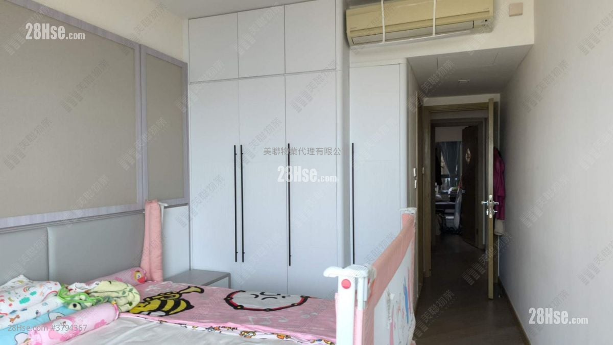 The Wings Rental 4 Bedrooms , 3 Bathrooms 977 ft²