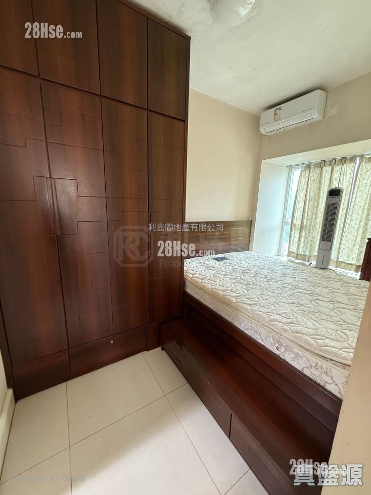 都会駅 租盘 3 房 , 2 浴室 633 平方尺