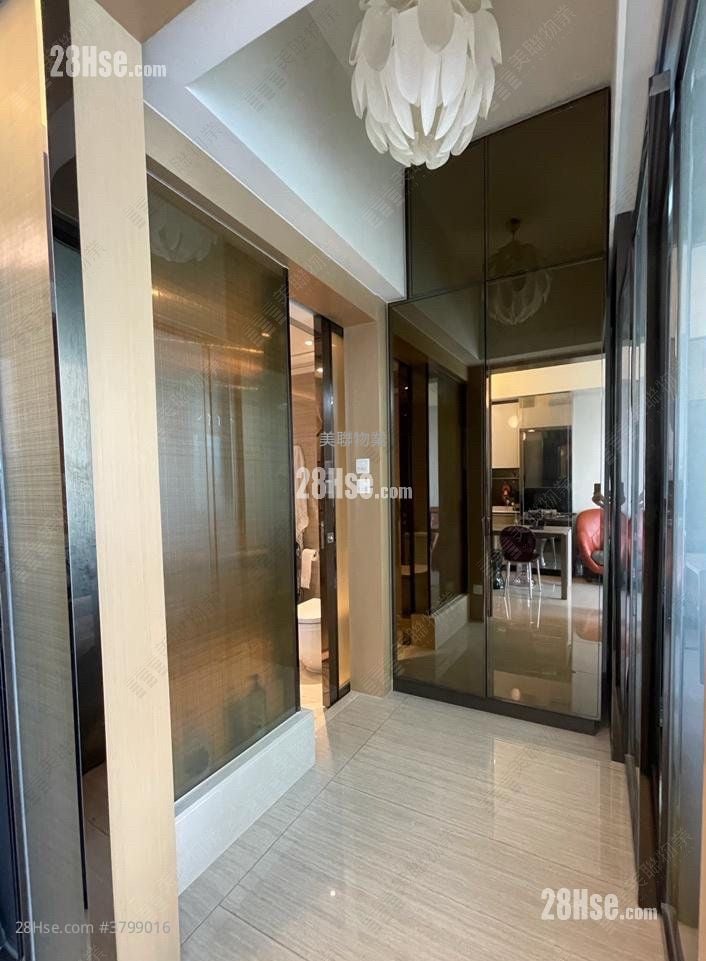 Cullinan West Sell 1 Bedroom , 1 Bathroom 352 ft²