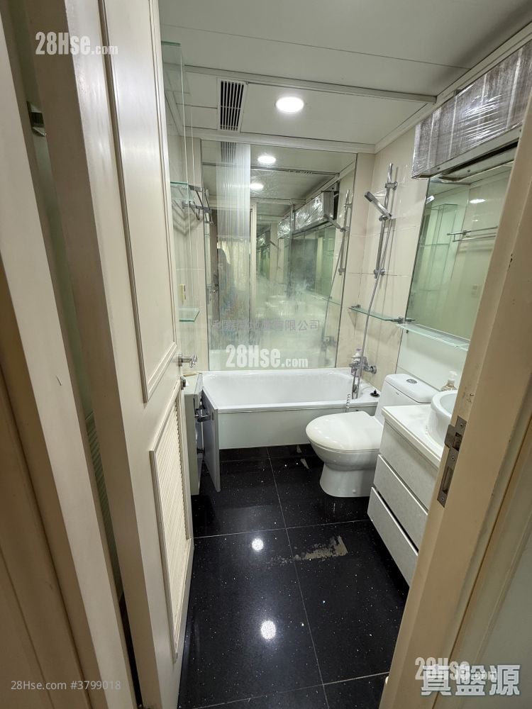 都会駅 租盘 3 房 , 2 浴室 633 平方尺