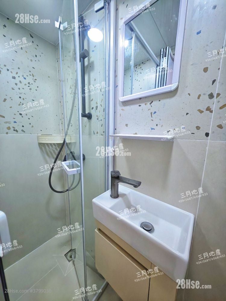 Golden Mansion Sell 4 Bedrooms , 4 Bathrooms 634 ft²