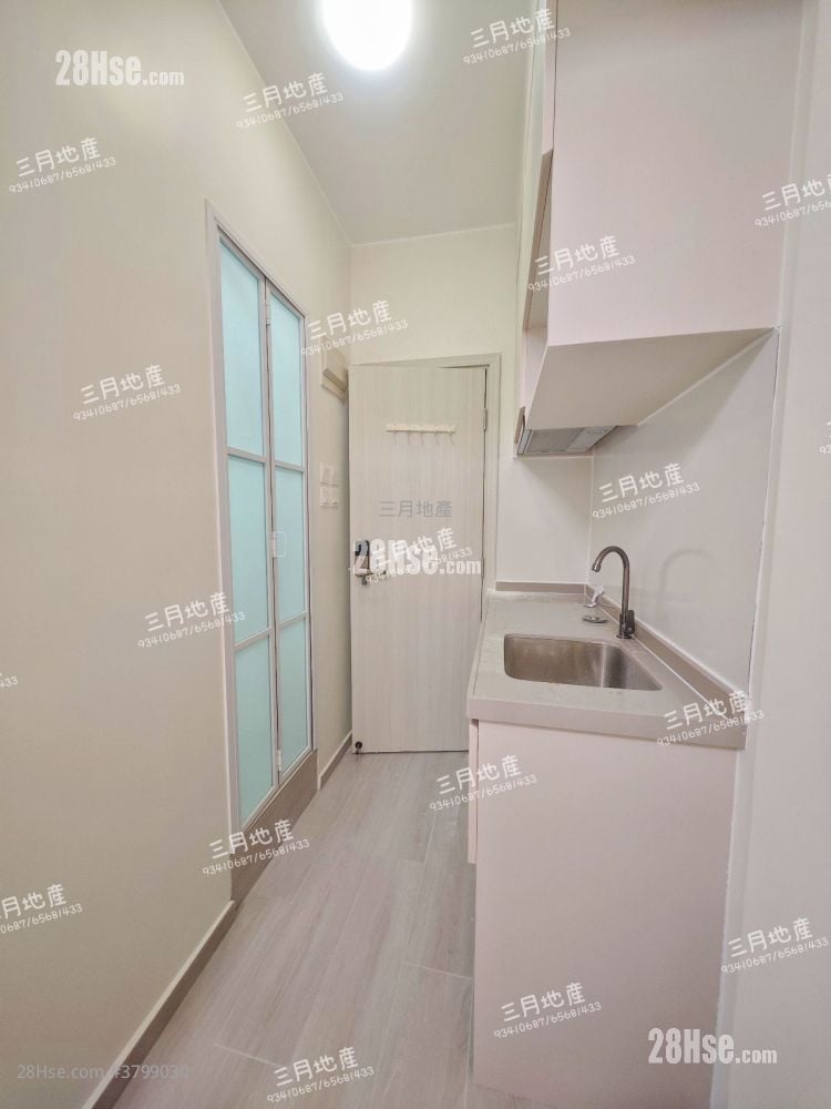 Golden Mansion Sell 4 Bedrooms , 4 Bathrooms 634 ft²