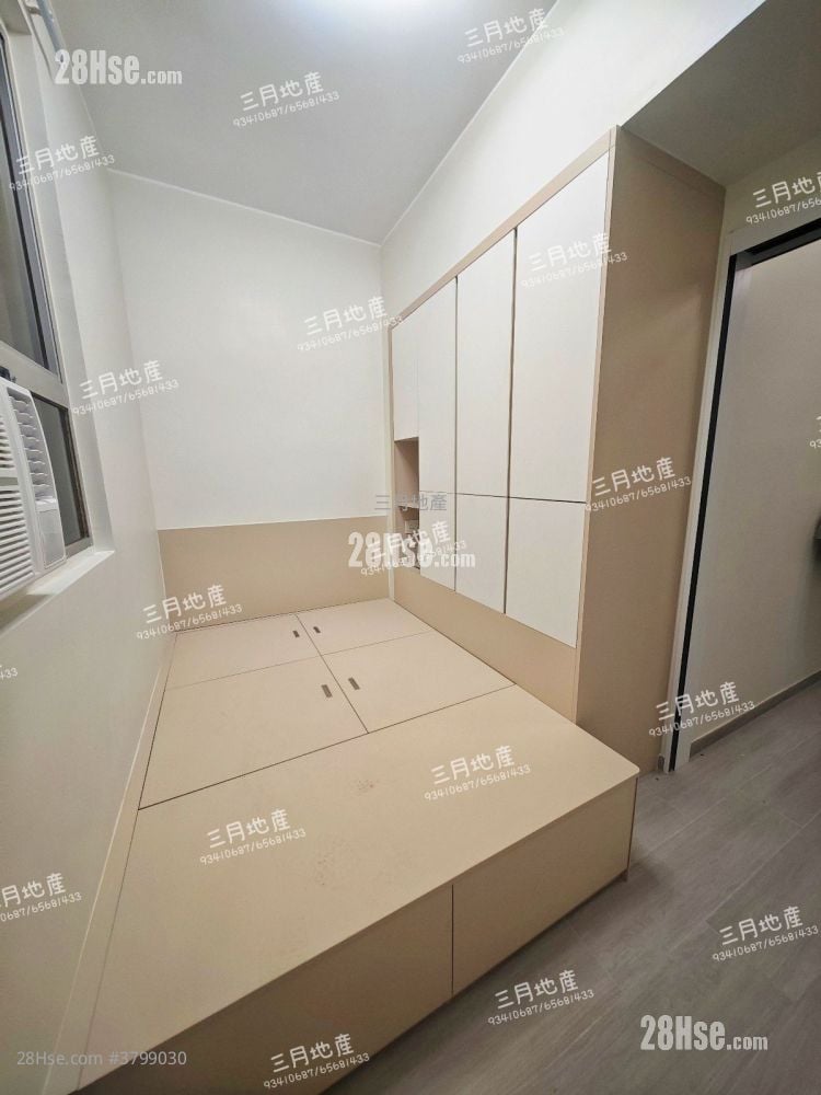 Golden Mansion Sell 4 Bedrooms , 4 Bathrooms 634 ft²