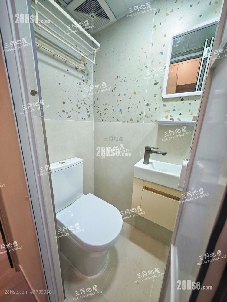 Golden Mansion Sell 4 Bedrooms , 4 Bathrooms 634 ft²