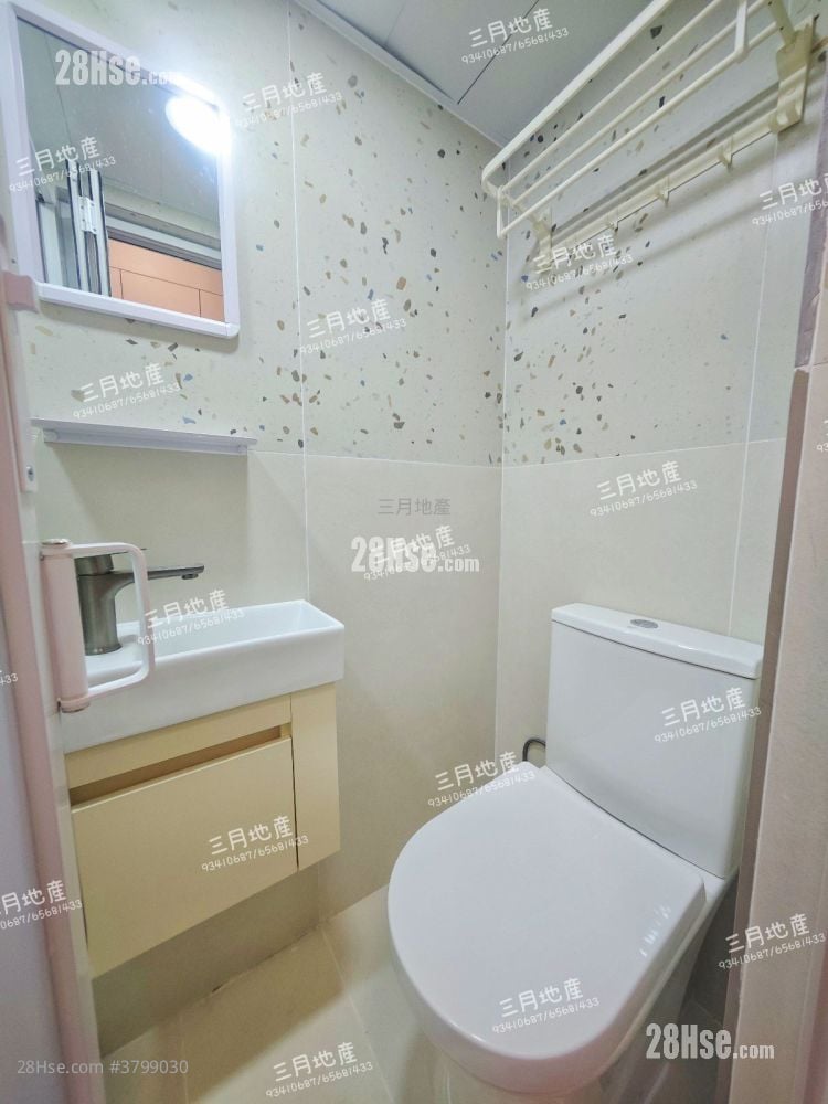 Golden Mansion Sell 4 Bedrooms , 4 Bathrooms 634 ft²