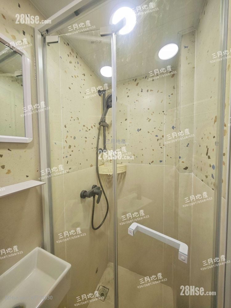 Golden Mansion Sell 4 Bedrooms , 4 Bathrooms 634 ft²