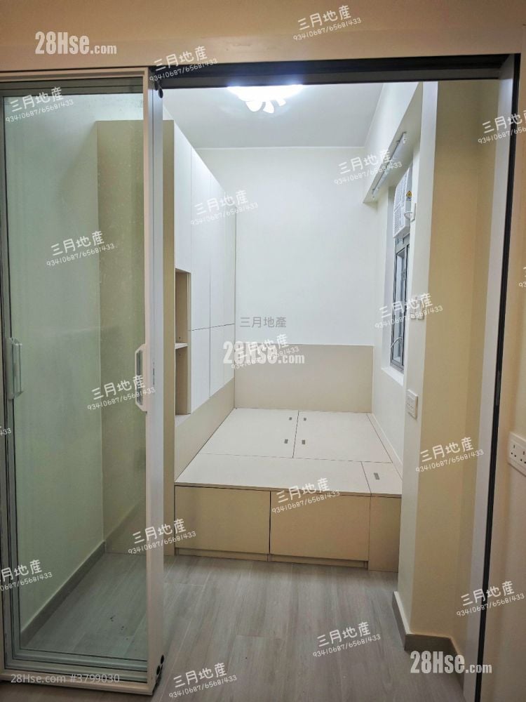 Golden Mansion Sell 4 Bedrooms , 4 Bathrooms 634 ft²