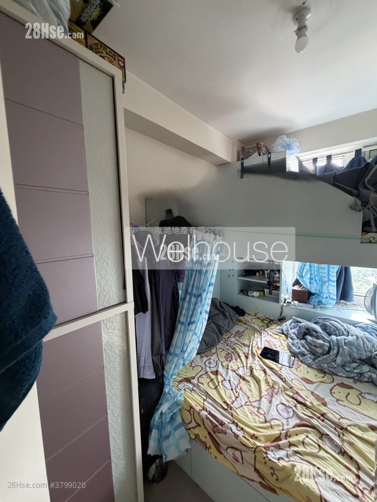 Sun Hing Garden Sell 2 Bedrooms , 1 Bathroom 426 ft²