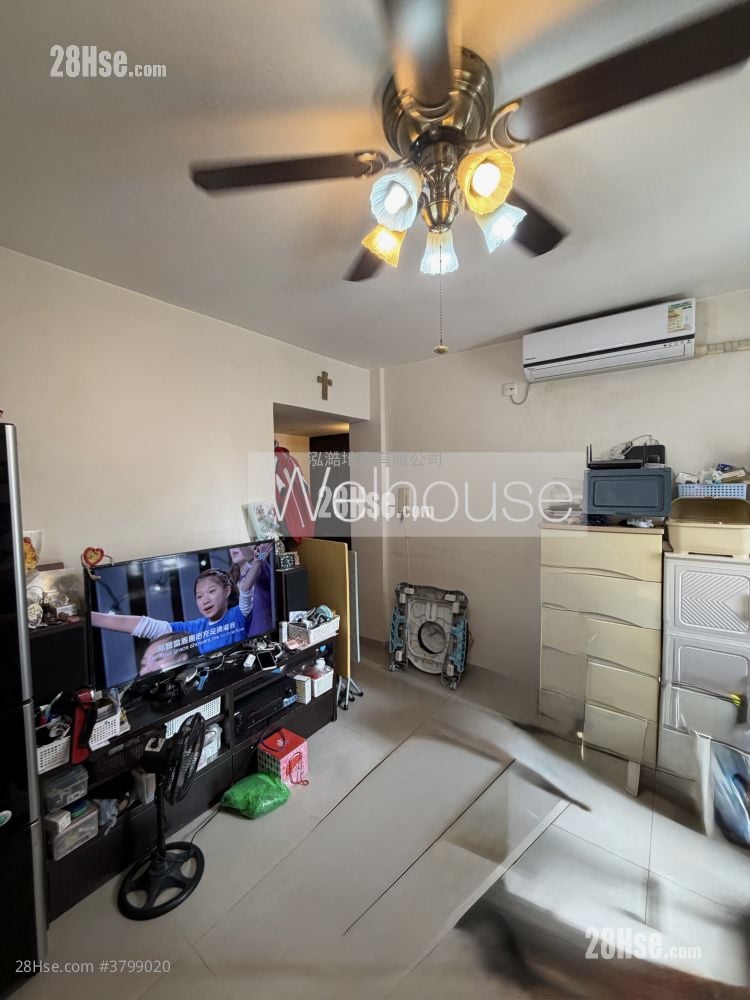 Sun Hing Garden Sell 2 Bedrooms , 1 Bathroom 426 ft²