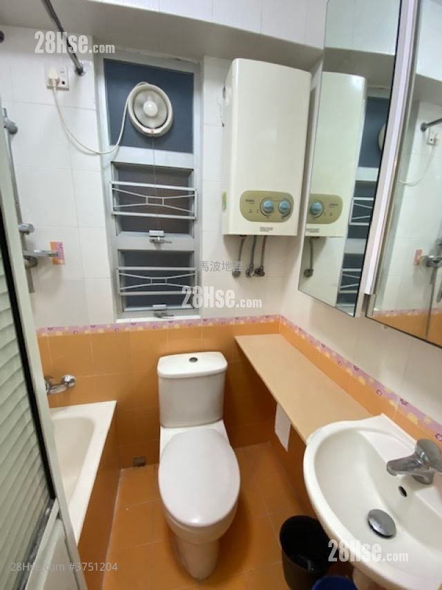 Tak Bo Garden Rental 2 Bedrooms , 1 Bathroom 382 ft²