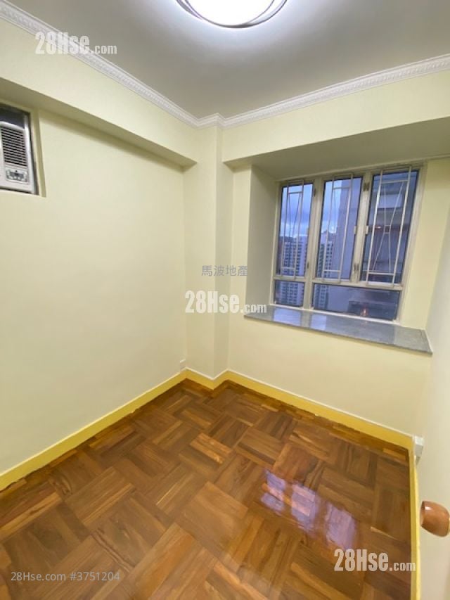 Tak Bo Garden Rental 2 Bedrooms , 1 Bathroom 382 ft²