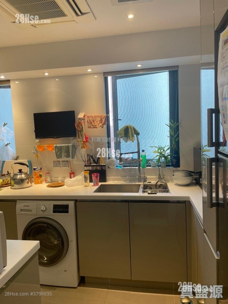 The Paramount Sell 3 Bedrooms , 2 Bathrooms 916 ft²