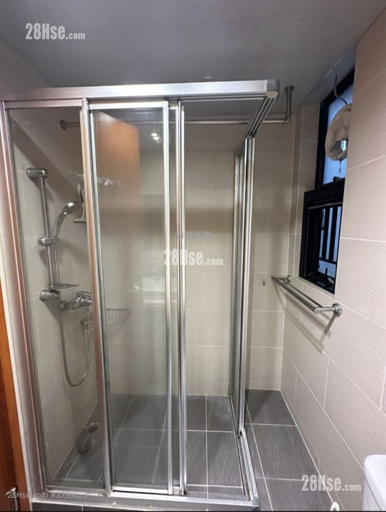 Park Island Sell 2 Bedrooms , 1 Bathroom 490 ft²