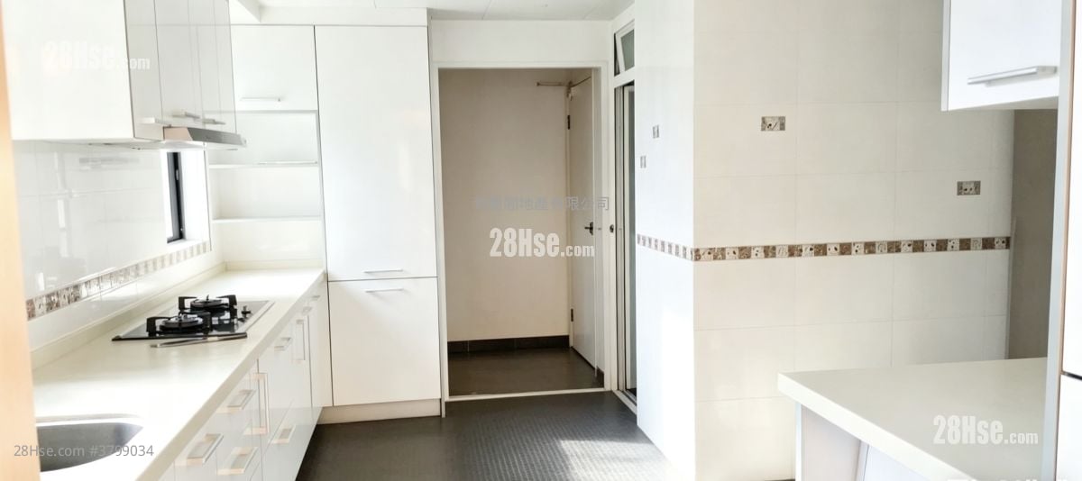 The Crescent Sell 4 Bedrooms 2,104 ft²