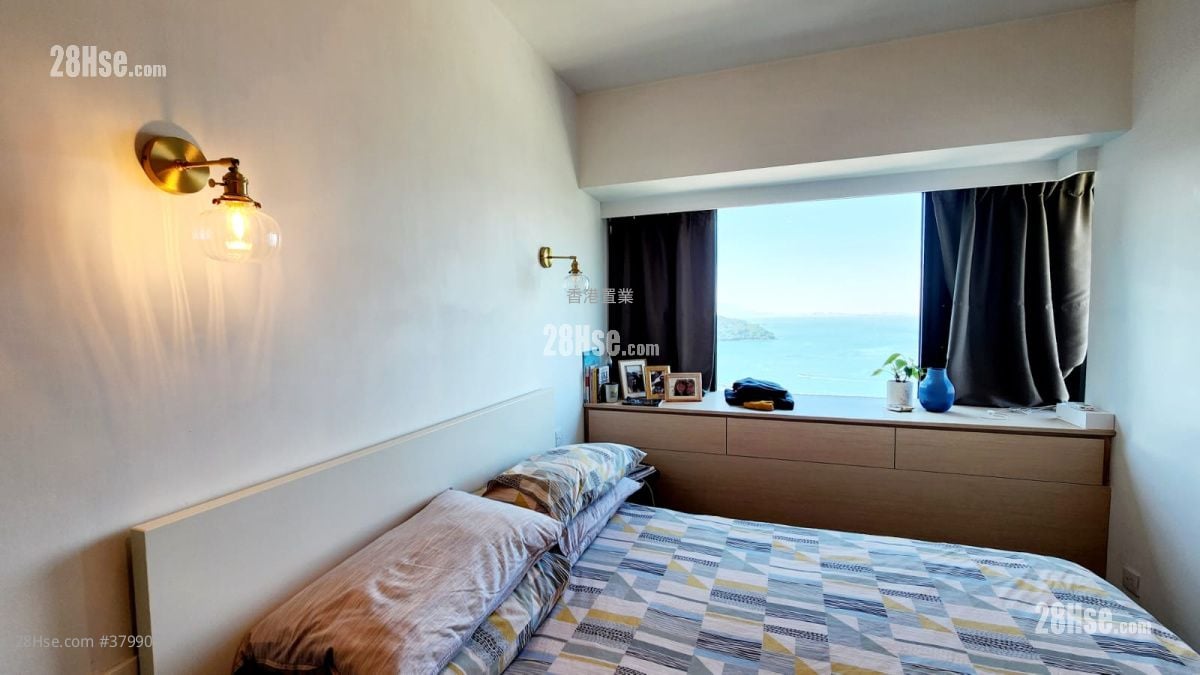 Park Island Sell 5+ Bedrooms , 3 Bathrooms 837 ft²