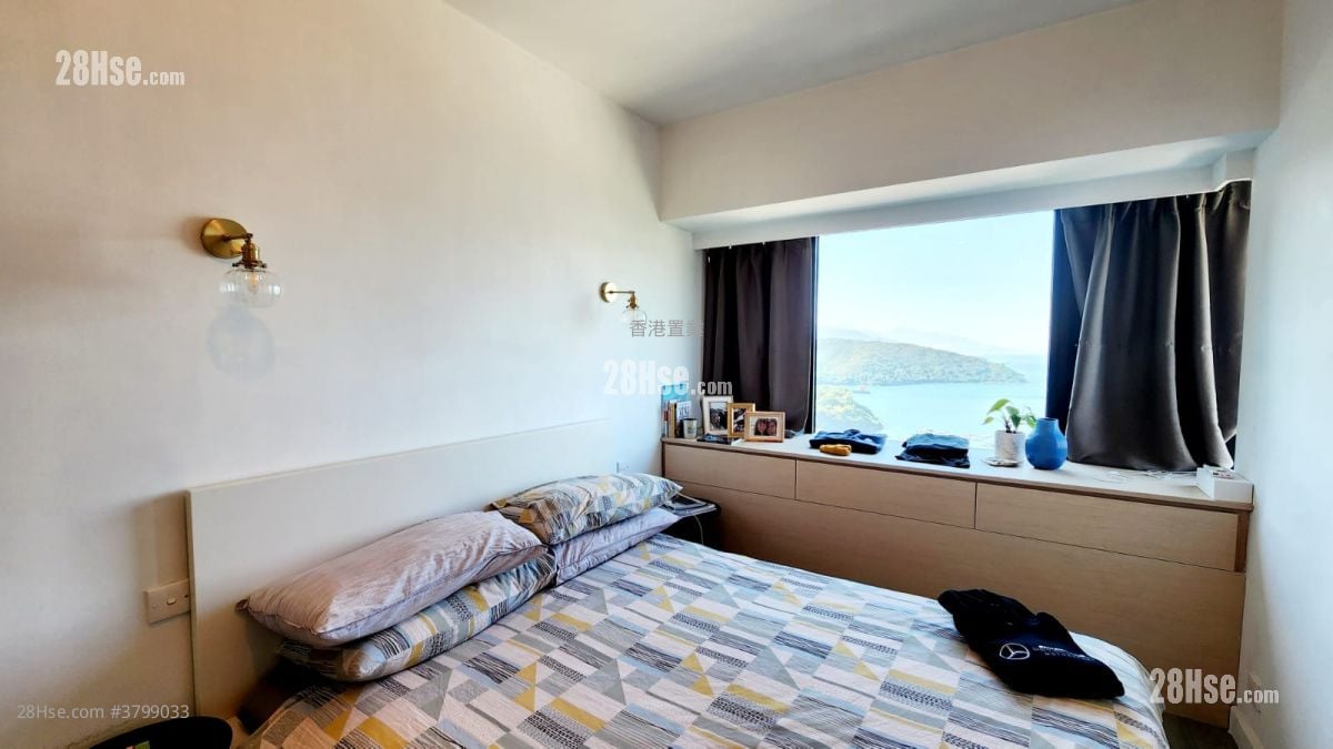 Park Island Sell 5+ Bedrooms , 3 Bathrooms 837 ft²