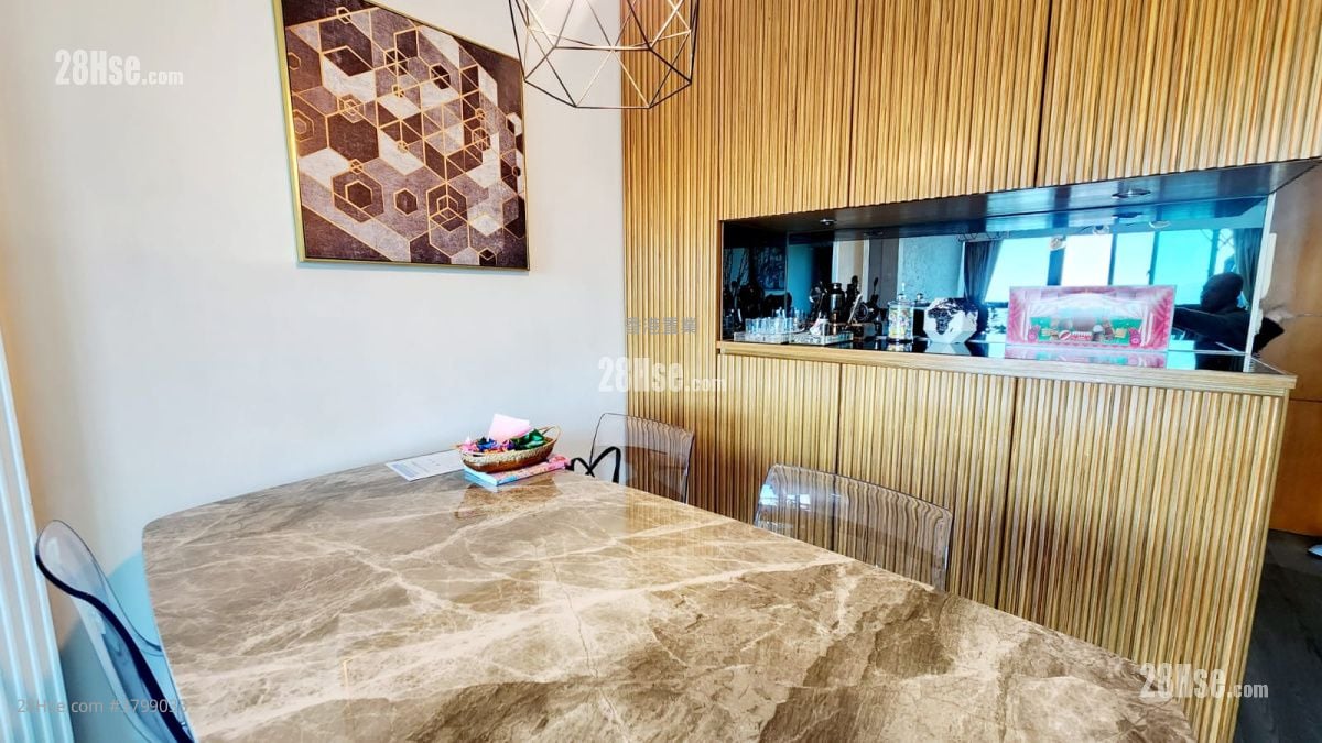 Park Island Sell 5+ Bedrooms , 3 Bathrooms 837 ft²