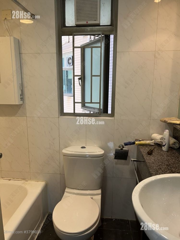 Tseung Kwan O Plaza Sell 2 Bedrooms , 1 Bathroom 441 ft²