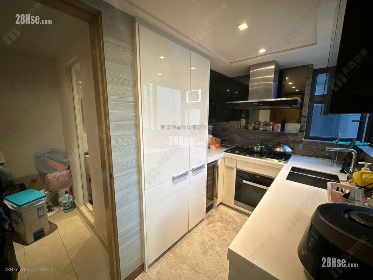 The Wings Rental 4 Bedrooms , 4 Bathrooms 1,009 ft²