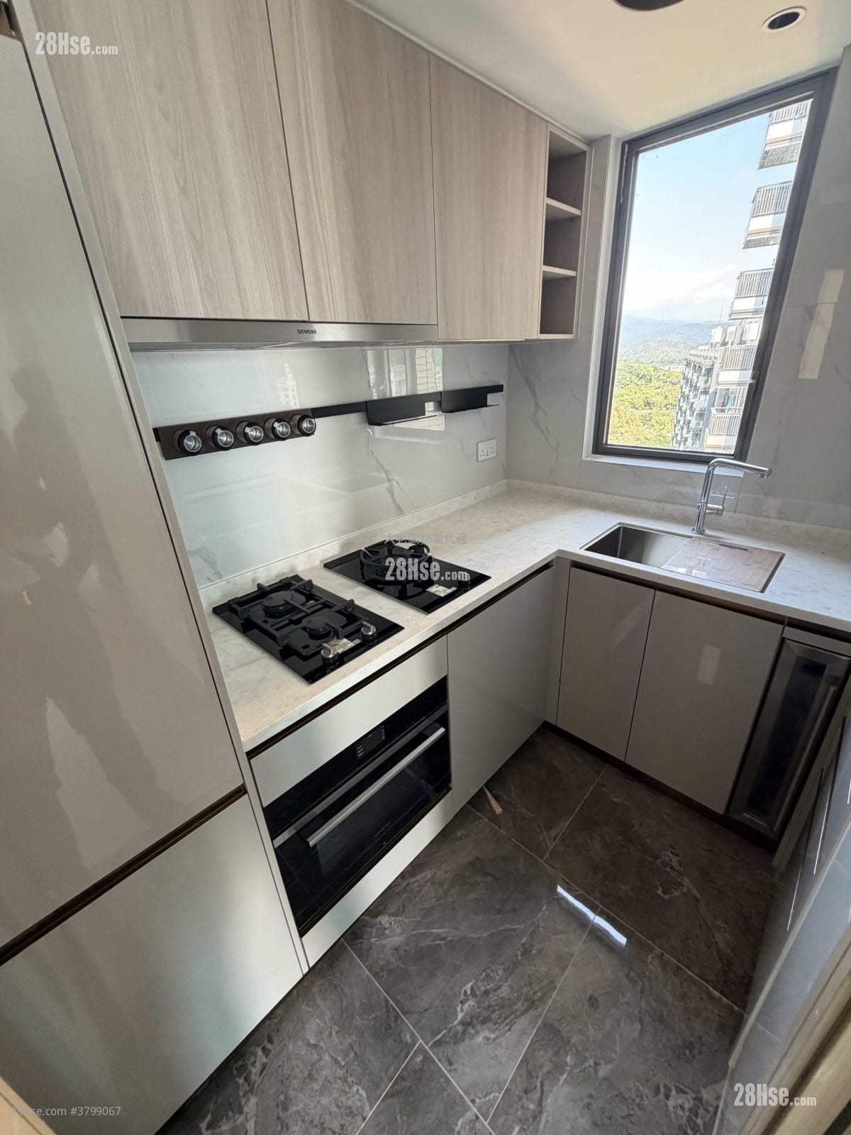 黄金海湾 售盘 3 房 , 2 浴室 653 平方尺