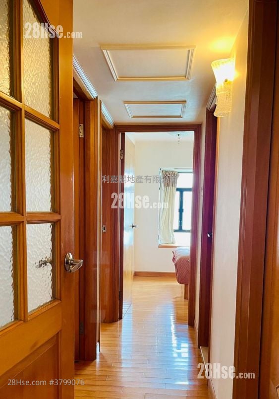 Heng Fa Chuen Sell 3 Bedrooms , 2 Bathrooms 643 ft²