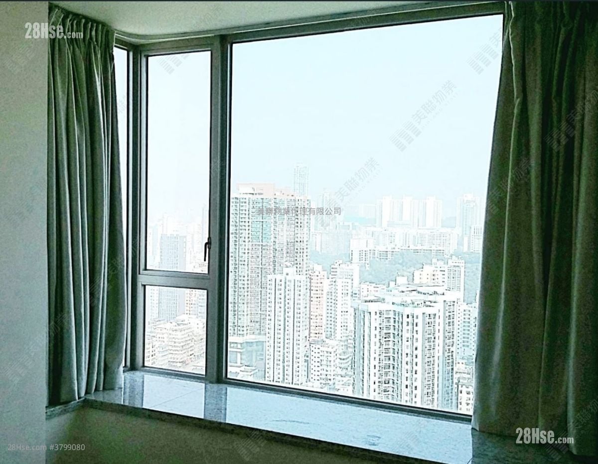 The Coronation Sell 2 Bedrooms 601 ft²