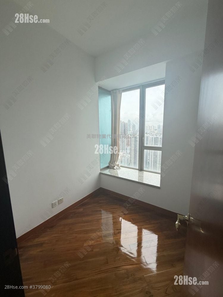 The Coronation Sell 2 Bedrooms 601 ft²