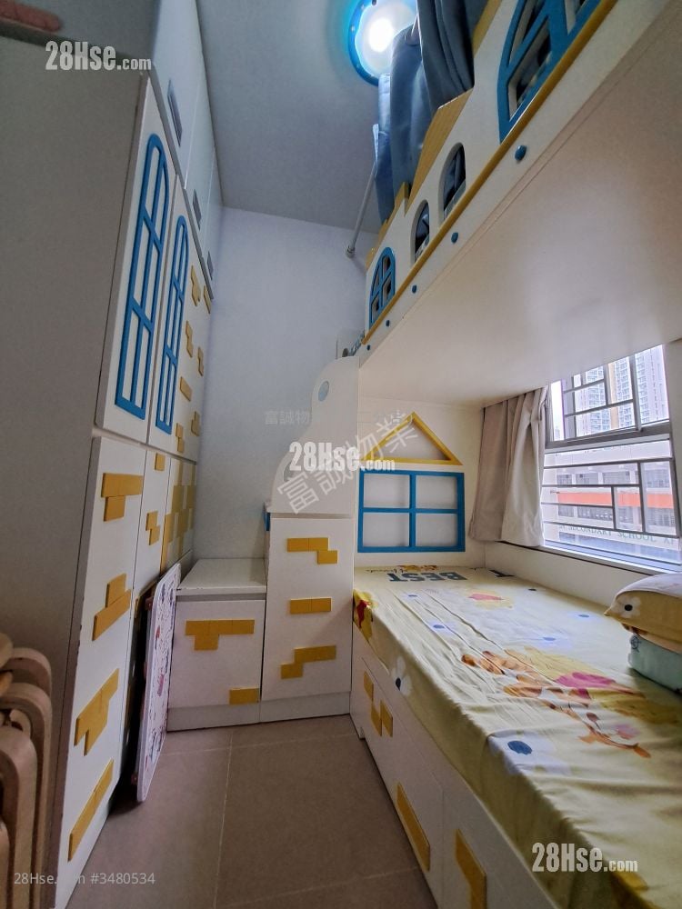 油翠苑 售盘 2 房 , 1 浴室 400 平方尺